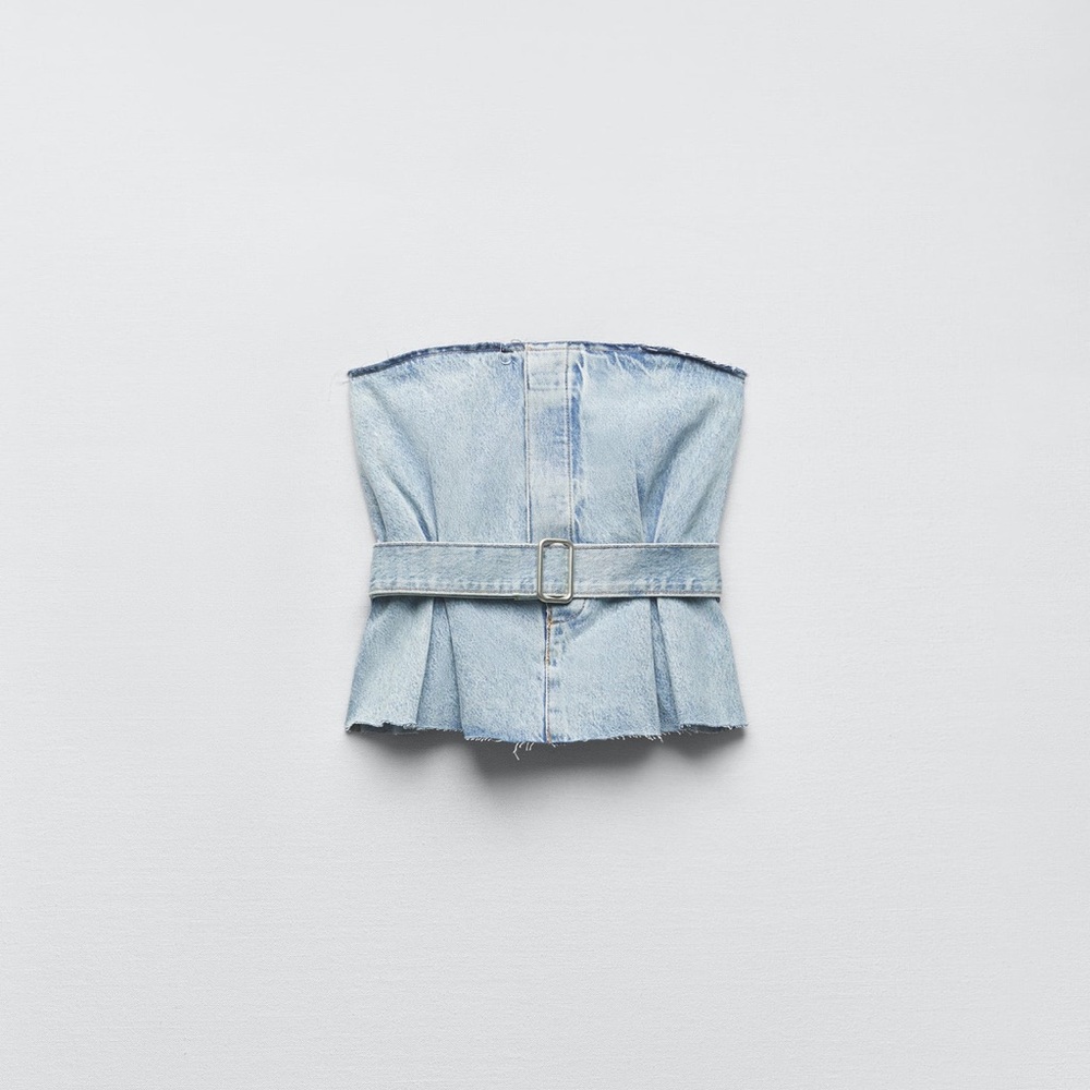 Denim zara top with buttons.